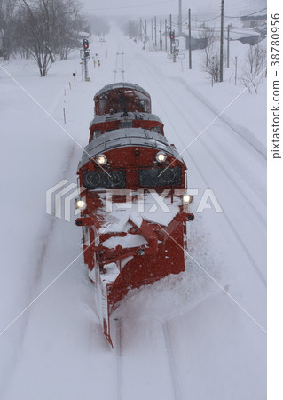 Russell car (Asubama Station) going to the Ishikita main line Russell car (Asubama Station) going to the Ishikita main line 38780956