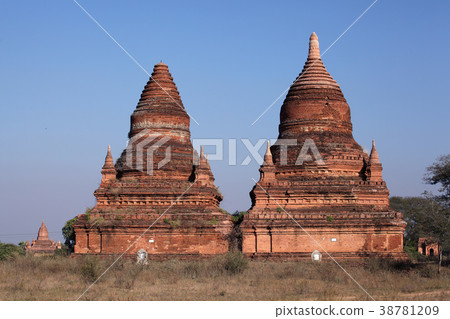 一個未命名的寶塔留在蒲甘平原。 2018年2月19日 38781209
