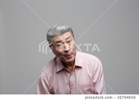 Asian man's facial expression, senior, middle-aged, elderly, close-up, laughing, smiling, happiness, health Asian man's facial expression, senior, middle-aged, elderly, close-up, laughing, smiling, happiness, health 38784656