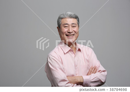 Asian man's facial expression, senior, middle-aged, elderly, close-up, laughing, smiling, happiness, health 38784698