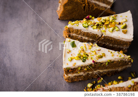 Raw vegan pistachio carrot cake 38786198