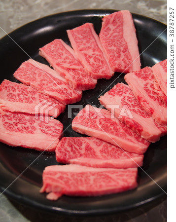 牛的鹽carbi 牛的鹽carbi 38787257