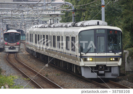 大和線221系列直接通過大阪環線 38788108