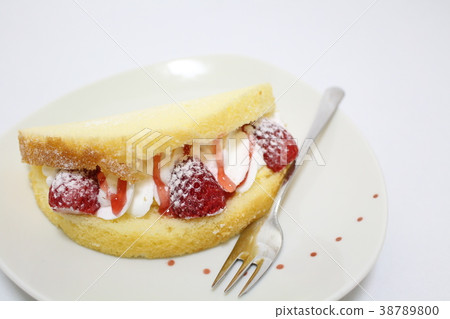 Strawberry omelet Strawberry omelet 38789800
