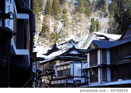 Snow melting Ginzan Onsen 38789830