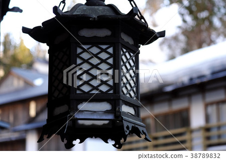 Snow melting Ginzan Onsen 38789832