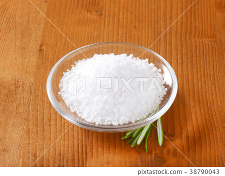 coarse grained salt 38790043