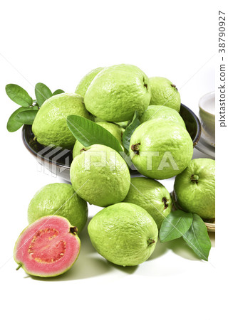 Studio shot, food photography, guava, guava, fruit, fruit, granules, fresh Studio shot, food photography, guava, guava, fruit, fruit, granules, fresh 38790927
