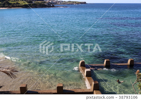 Outdoor sea water pool on Coogee Beach, Sydney, Australia 38793106