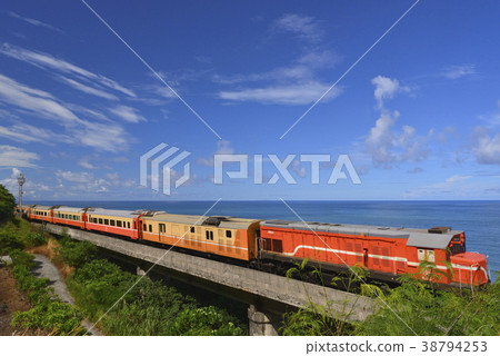 多良車站是臺灣最美的海岸線鐵路車站,台東縣,太麻里,多良車站,南迴鐵路 多良車站是臺灣最美的海岸線鐵路車站,台東縣,太麻里,多良車站,南迴鐵路 38794253