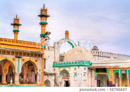 Dargah of Sheikh Zainuddin Khuldabad in Khuldabad Dargah of Sheikh Zainuddin Khuldabad in Khuldabad 38796687