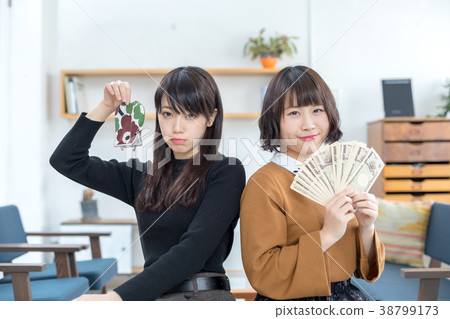 女大學生獎學金收入差異 38799173