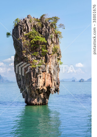 James Bond island 38801676