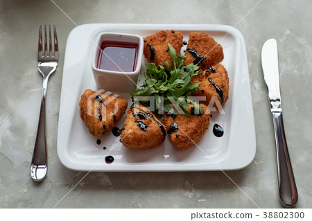 Camembert in batter, deep fried,with balsamic Camembert in batter, deep fried,with balsamic 38802300