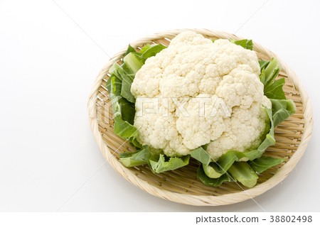 cauliflower  38802498