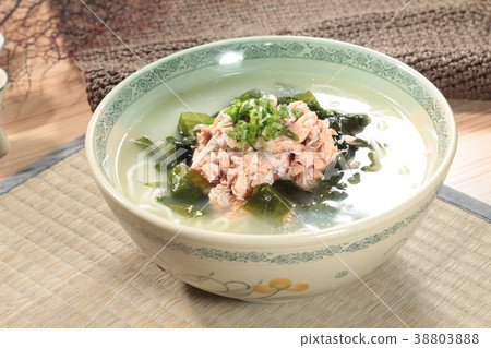 noodles with meat in soup 38803888