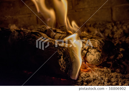 fire in fireplace 38806902