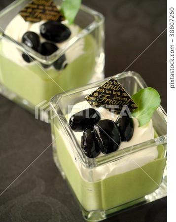 抹茶巴瓦羅瓦方形玻璃(垂直位置高角度) 抹茶巴瓦羅瓦方形玻璃(垂直位置高角度) 38807260