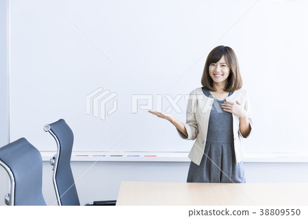Business Woman Working In Office Business Woman Working In Office 38809550