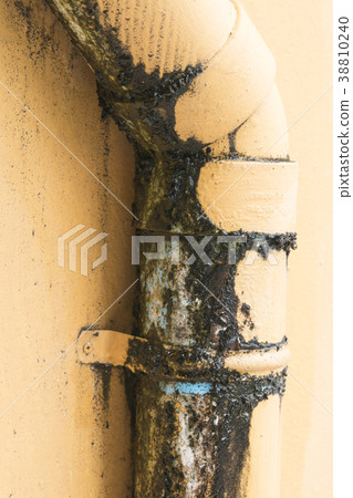 Water leak pipe wall 38810240