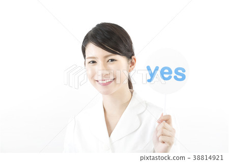 YES · Women in white 38814921