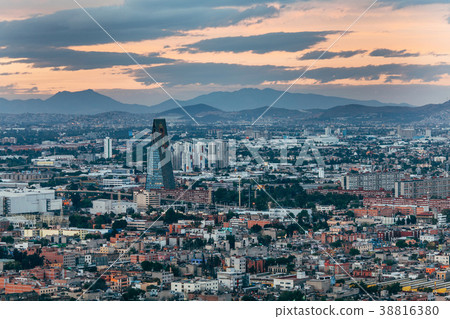 View of the streets and neighborhoods of Mexico 38816380