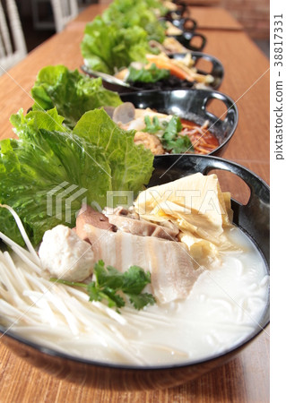 noodles with meat in soup 38817331