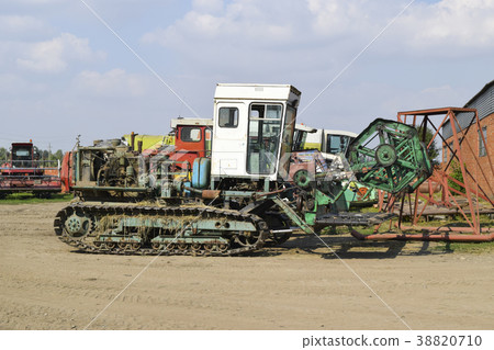 Rice header. Rice harvester. Agricultural 38820710