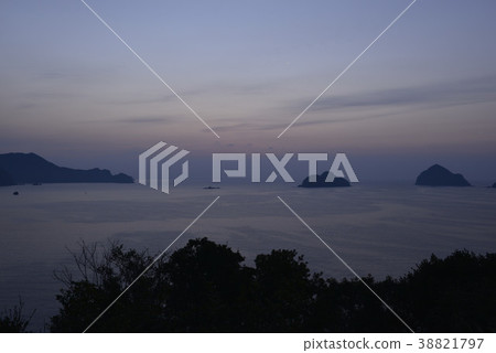 [三重縣]大瀨灣，黎明的景色 38821797