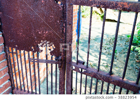 Old Brick House and Iron Gate Old Brick House and Iron Gate 38823954