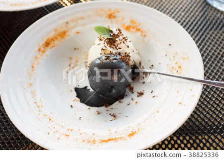 Goat ice cream (lemon and blueberry). Goat ice cream (lemon and blueberry). 38825336