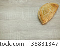 PASTRY ON WOOD TABLE 38831347