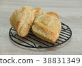 PASTRY ON GRILL 38831349