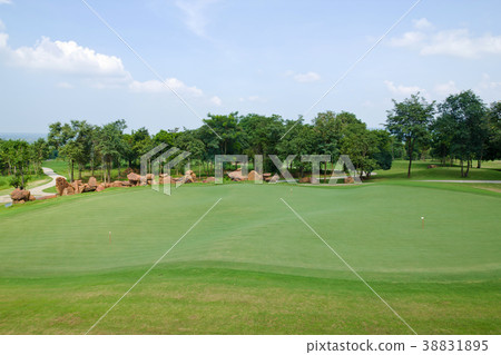 training putt in golf course training putt in golf course 38831895