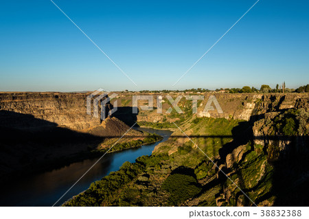 Snake River Canyon near Twin Falls, Idaho 38832388