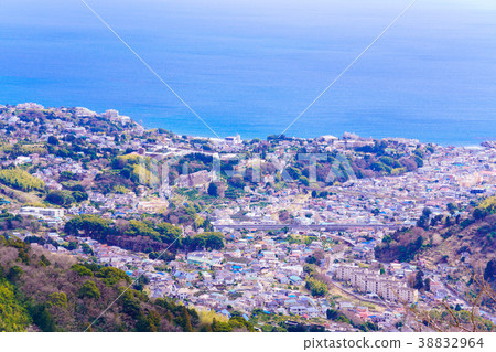 "Kanagawa Prefecture" Yugawara and Sagami Bay seen from Yugawara plum forest 38832964