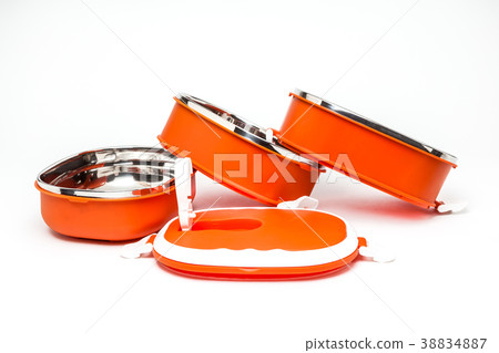 Three bowl and an lid Three bowl and an lid 38834887