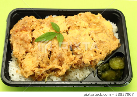 炸肉排重飯盒和鰹魚飯盒 炸肉排重飯盒和鰹魚飯盒 38837007