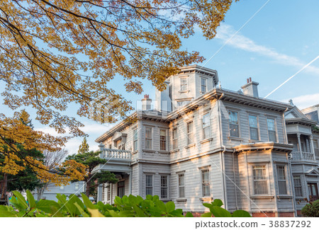 A Western-style building at dusk 38837292