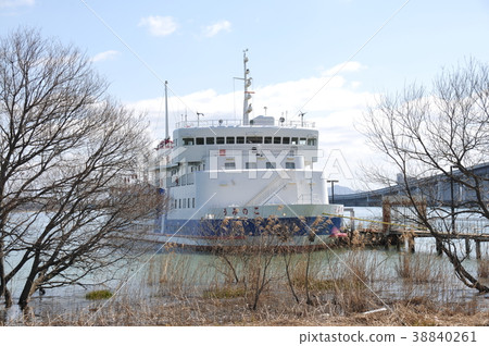 Lake Biwa First Learning Vessel Uminoko Lake Biwa First Learning Vessel Uminoko 38840261