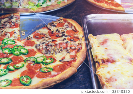 Pizzeria restaurant in Manhattan New York 38840320