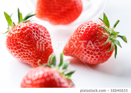 Large grain strawberries 38840835