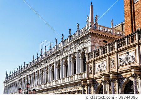 Daylight view to Marciana Library and campanile 38844080