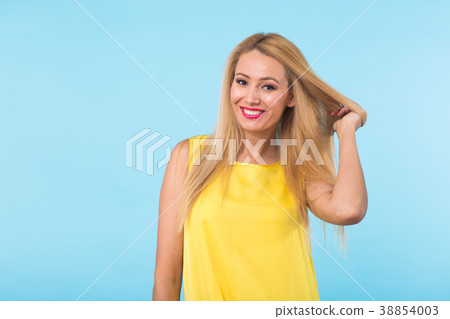beauty fashion summer portrait of blonde woman 38854003