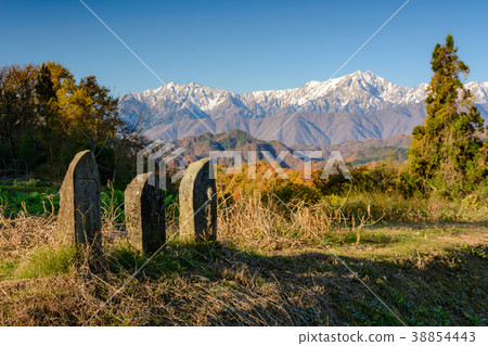 Northern Alps and Stone Buddha 38854443