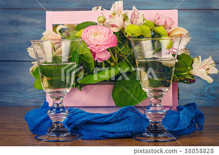 Arrangement with flowers Arrangement with flowers 38858828