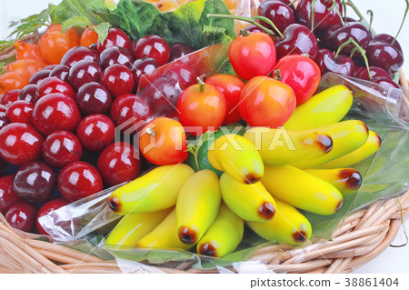 Popular Thai dessert in Deletable imitation fruits 38861404