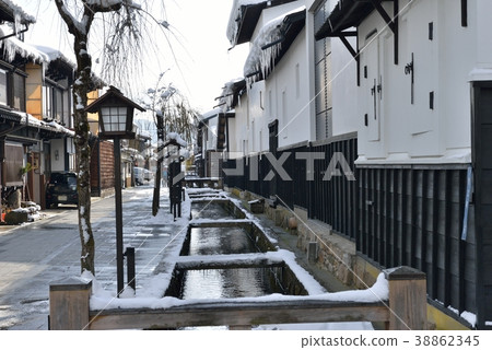 Hida Kagawa River in winter 38862345