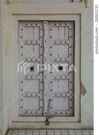 Wooden door of ancient fort Wooden door of ancient fort 38865232