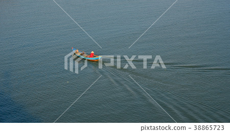 Wooden boat on the sea Wooden boat on the sea 38865723